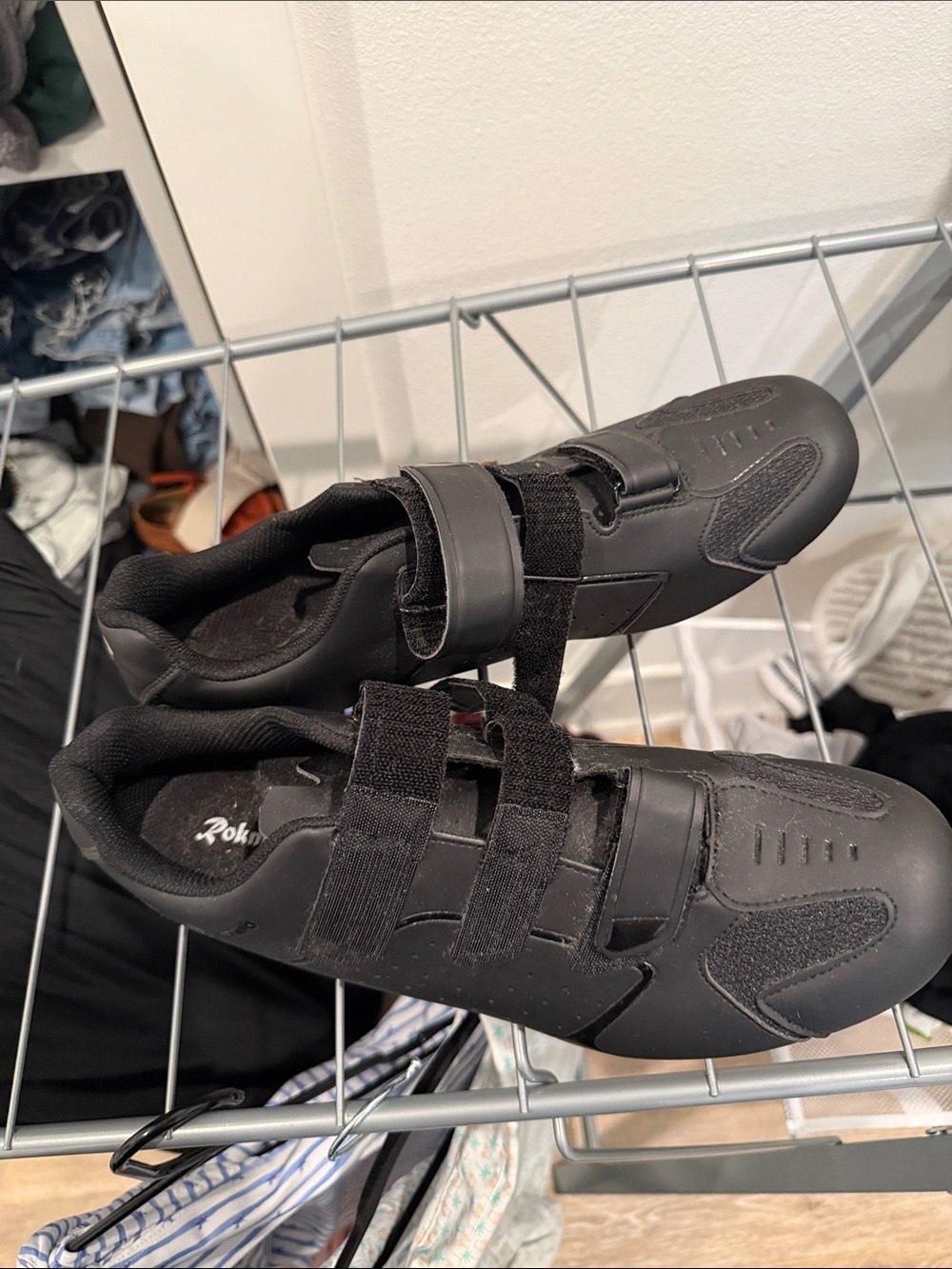 Men's Black Velcro Athletic Cycling Shoes